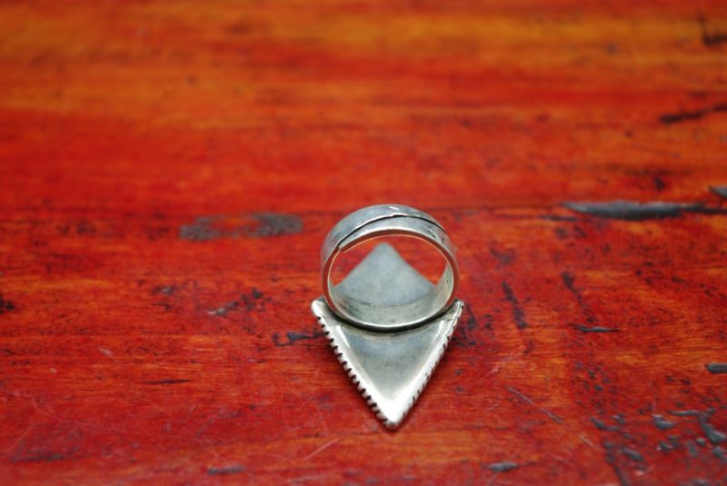 Ethnische Stickerei Ring Diamant Rot und Blau 4
