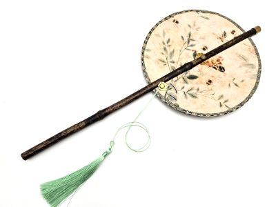 Éventail traditionnel chinois Enroulable - Les insectes Éventail traditionnel chinois Enroulable - Les insectes
