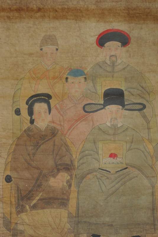 Familie Chinesischer Würdenträger auf Papier und Leinwand 2
