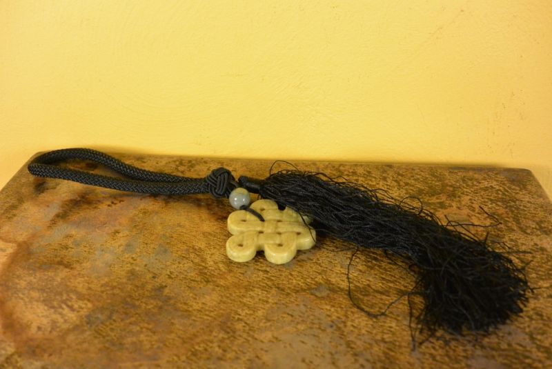 Feng Shui Chic Borla Jade Nudo infinito 1