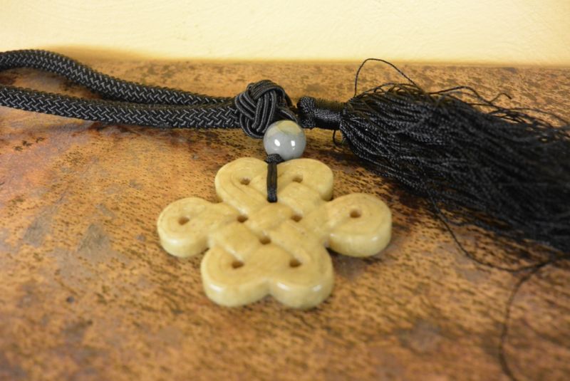 Feng Shui Chic Jade Endlosknoten 2