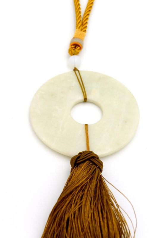 Feng Shui Chic Jade Tassel White and gold 2