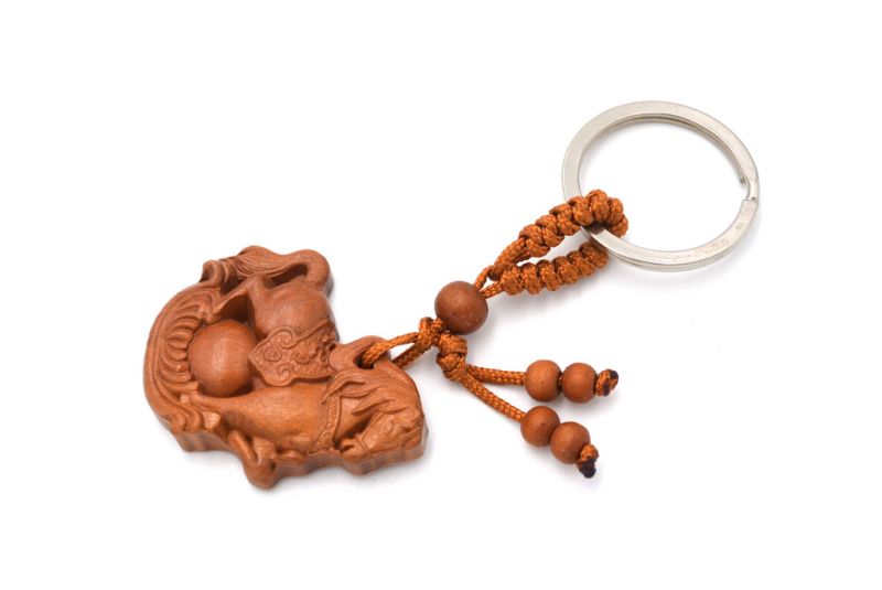 Feng Shui Keyring in wood - Horse 3