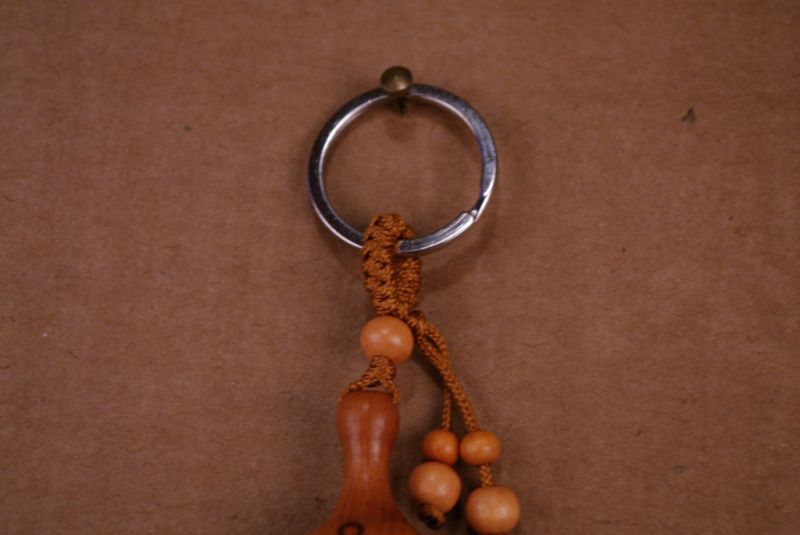 Feng Shui Schlüsselanhänger aus Holz WuLou 4