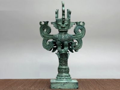 Figure Homme-Oiseau SanXingDui en laiton style antique – Sculpture chinoise 19 cm