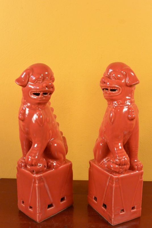 Fu Dog pair in porcelain Red 1