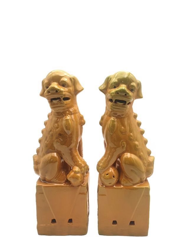 Fu Dog pair in porcelain Yellow 1