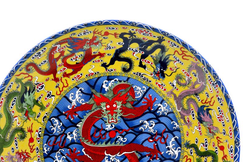 Grande Assiette Chinoise en porcelaine 33cm - Le dragon rouge 2