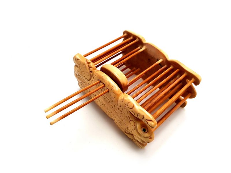 Grillenkäfige aus Knochen Eidechse 4