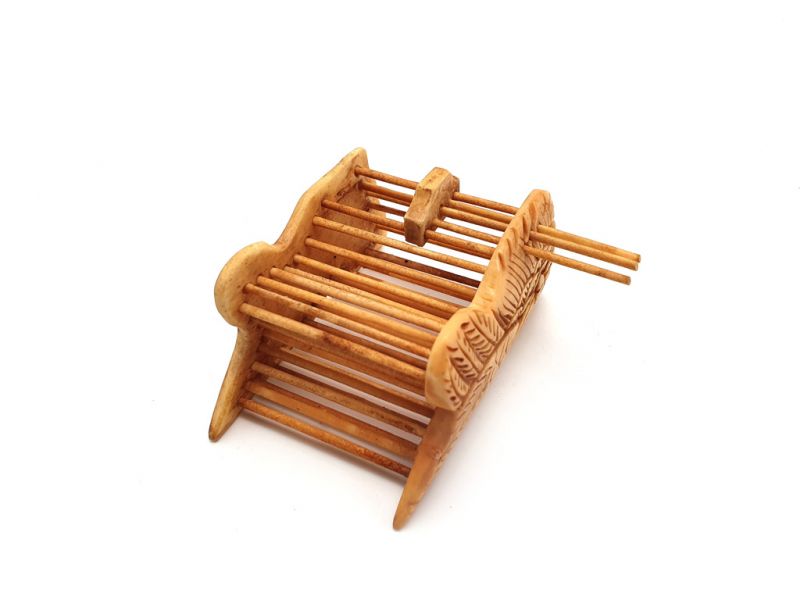 Grillenkäfige aus Knochen Eulen 4