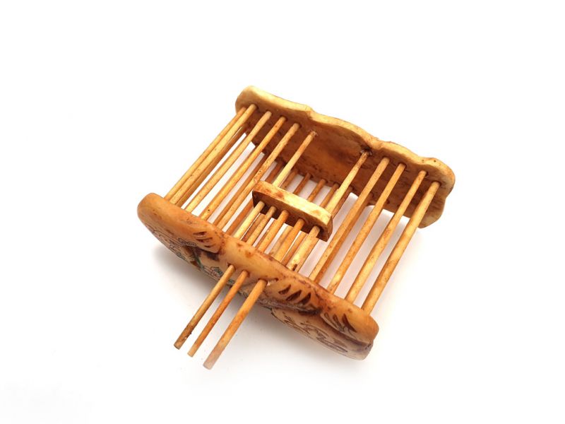 Grillenkäfige aus Knochen Katze 4