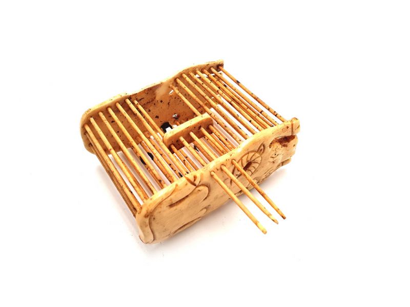 Grillenkäfige aus Knochen Tier Büffel 4