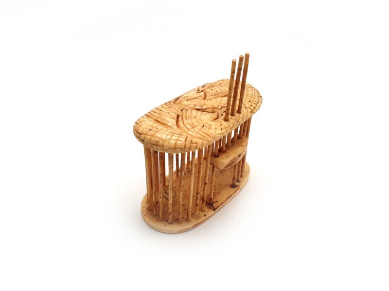 Grillenkäfige aus Knochen Tier Schlange 3
