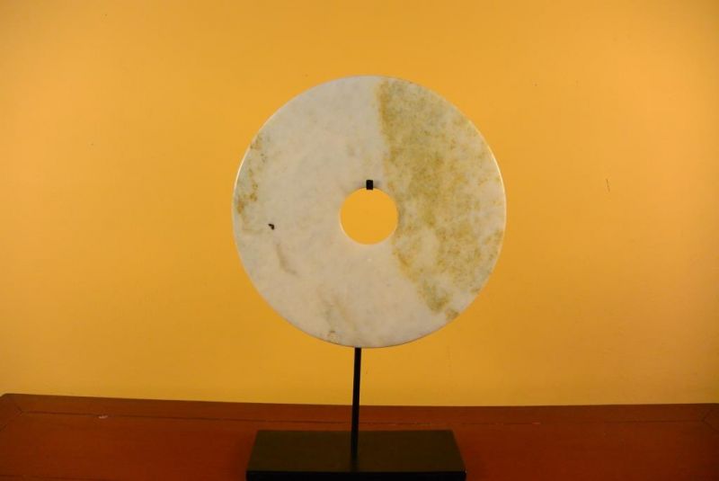 Große Bi-Scheibe aus Jade 30cm2