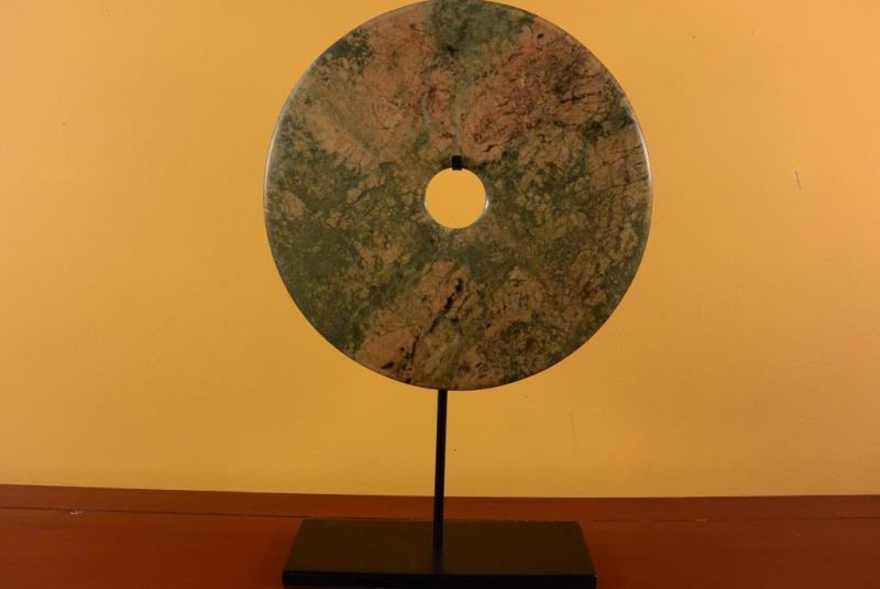 Große Bi-Scheibe aus Jade 30cm 2