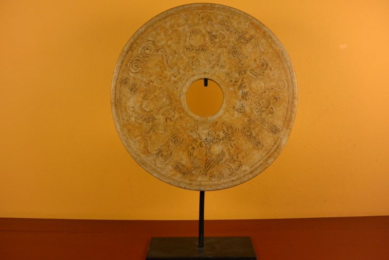 Große Bi-Scheibe aus Jade 30cm 2