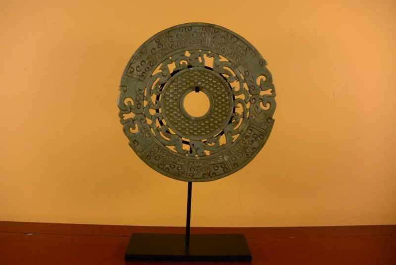 Große Bi-Scheibe aus Jade 30cm - Graviert grün 2