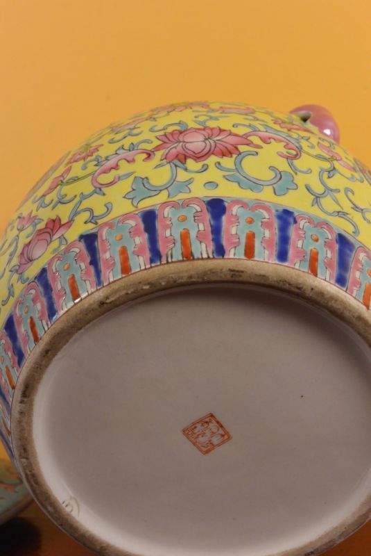 Große Chinesische Porzellan Töpfe Farben 5