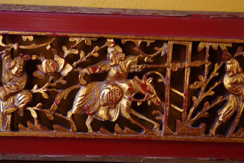 Große Chinesische Schnitzereien Rot und Gold 5 4
