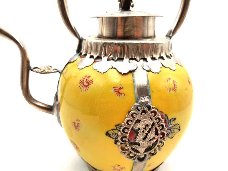 Große Chinesische Teekanne aus Porzellan Gelb 2