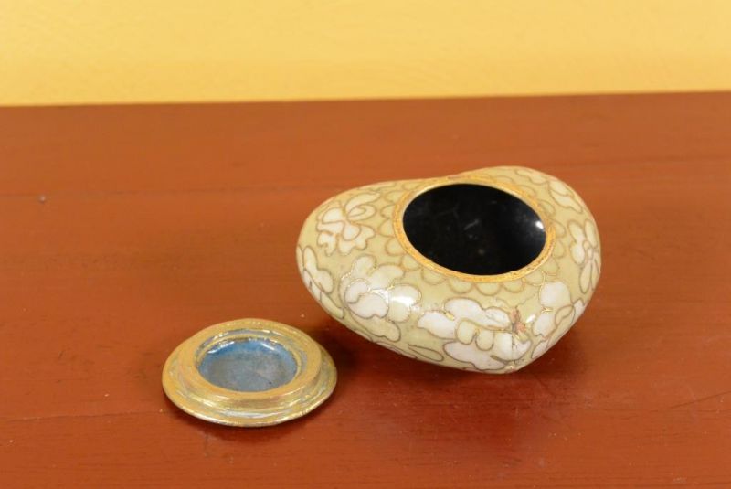 Große Cloisonne-Dose - Elfenbein Herz 2