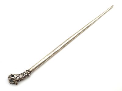 Grosser Dekoschmuck alter Haarstab