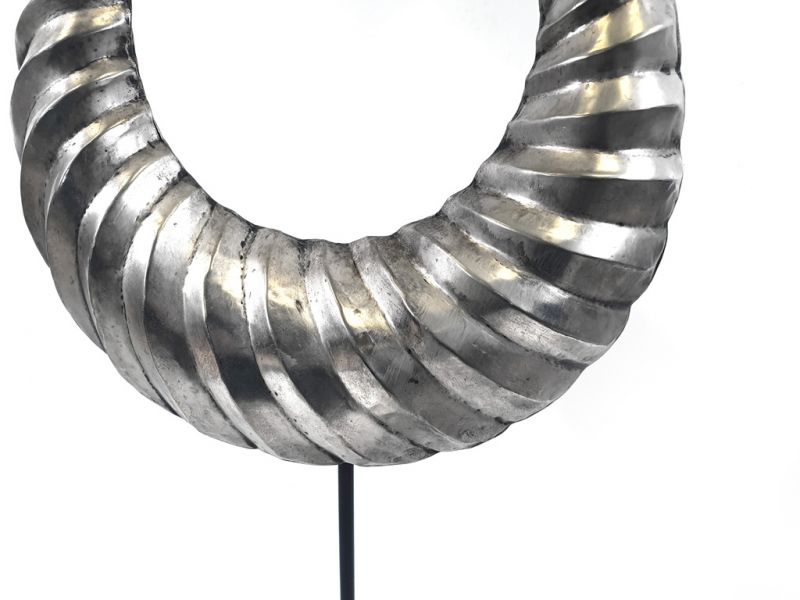 Grosser Dekoschmuck Twisted-Reihe 2