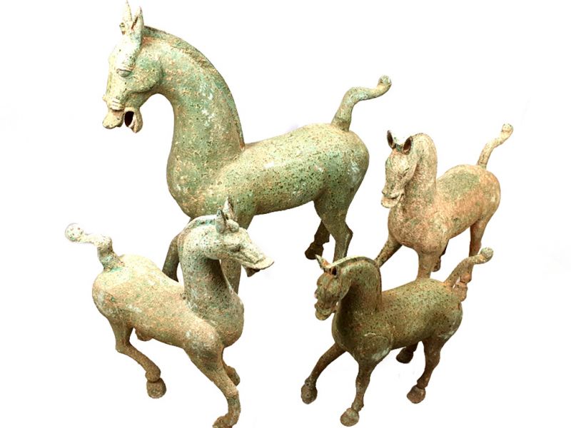 Bilder überfliegen für die vergrößerung Großes Pferd der Han-Dynastie aus patinierter Bronze – Handgefertigte chinesische Skulptur 75 cm 5