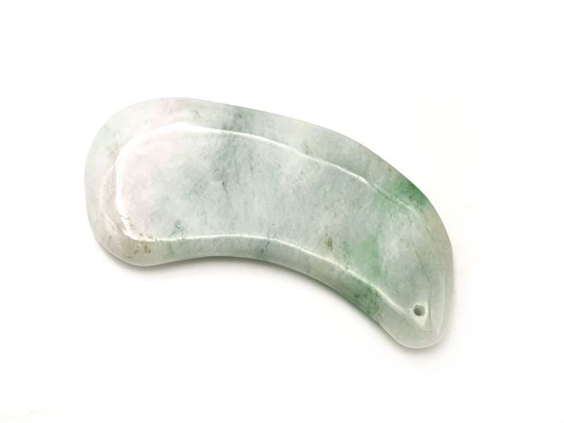 Haga clic en la imagen para ampliar Gua Sha en Jade real - Blanco y verde moteado / translúcido 2