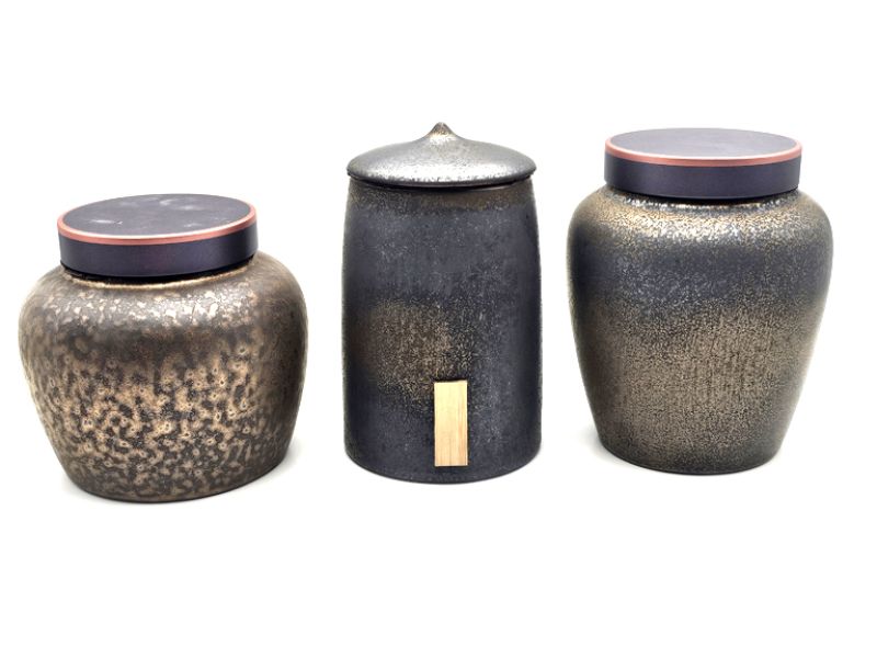 Click thumbnail to enlarge and hover over the picture to zoom Handmade Ceramic Tea Box - Japan - Small model 900ml 5