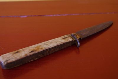 Old Chinese Knifr Bone