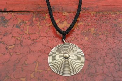Ethnische Halsketten Spirale 2