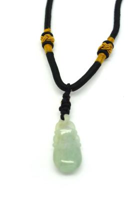 Collier en Jade Vase