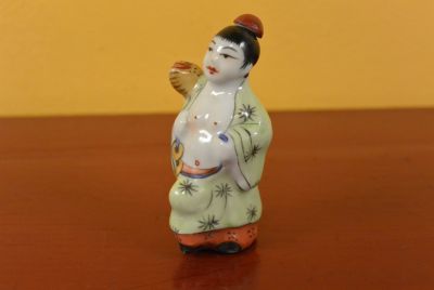 Small Chinese Erotica Snuff Box