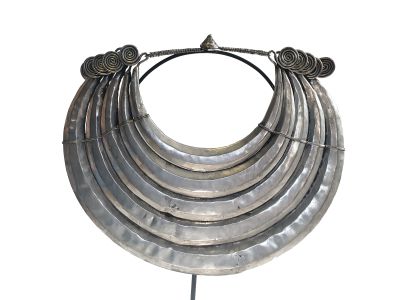 Bijou ethnique de la minorité Miao Cercle de vie