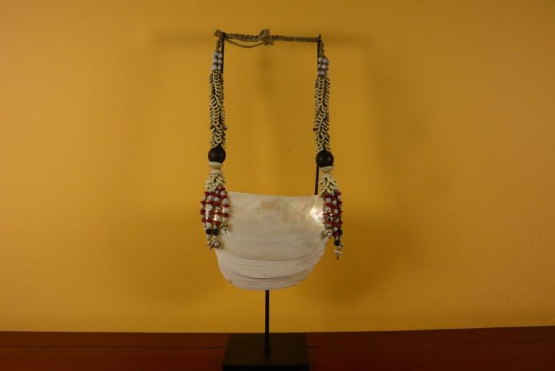Indonesian Decoration Necklace - Indonesian mother-of-pearl 1