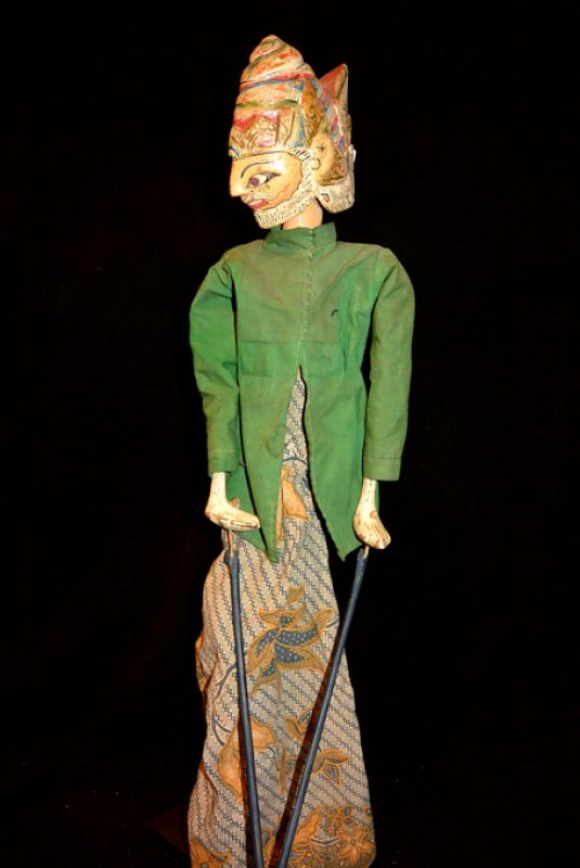 Click thumbnail to enlarge and hover over the picture to zoom Indonesian Puppet Wayang Golek Menak 1
