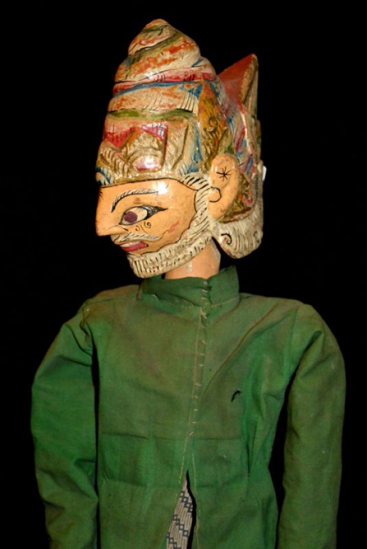 Click thumbnail to enlarge and hover over the picture to zoom Indonesian Puppet Wayang Golek Menak 2