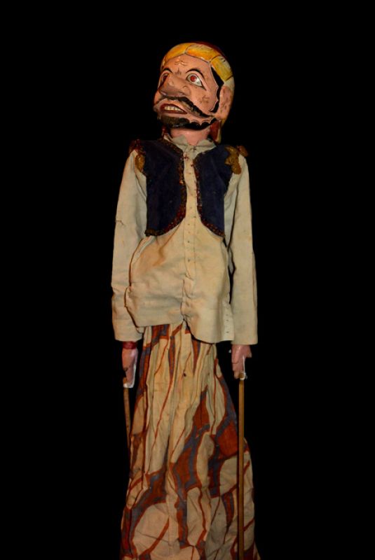 Indonesian Puppet Wayang Golek Trader 1