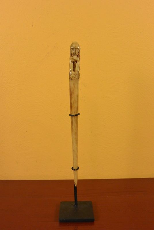 Indonesian Statue bone hairpin 1