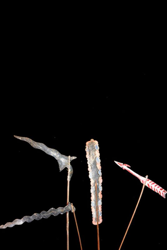 Indonesische Schattentheater Wayang Kulit Waffen 2 (ohne Ständer) 2