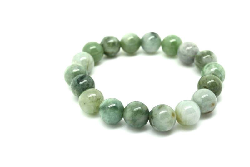 Jade 18 Beads Bracelet White and Green spotted 3