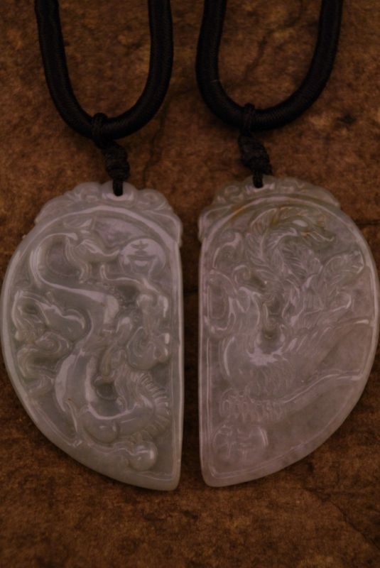 Jade Anhänger Liebe und Drachen 2