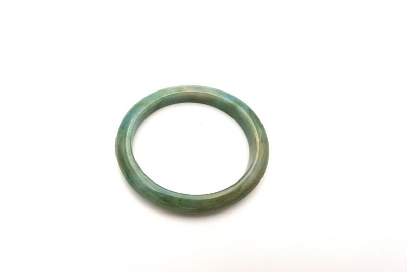 Jade-Armband Klasse A 5,8cm Grün und natürliche Farbe 4