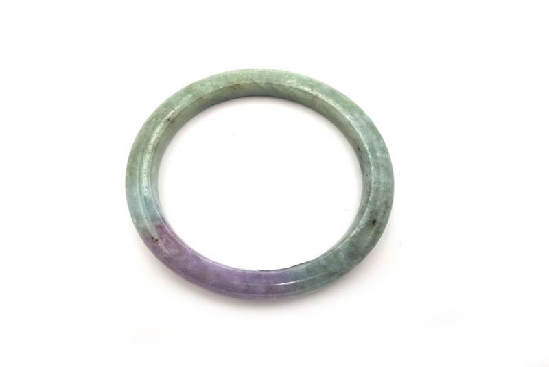 Jade-Armband Klasse A 5,95cm - Grün mit violetten Reflexen 2
