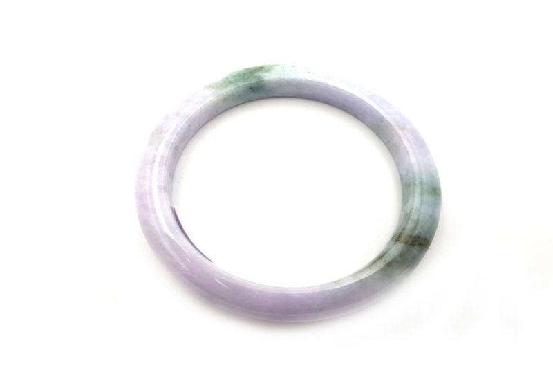 Jade-Armband Klasse A 6,2cm - Weiße, hellgrüne Flecken rosa Reflexion 2