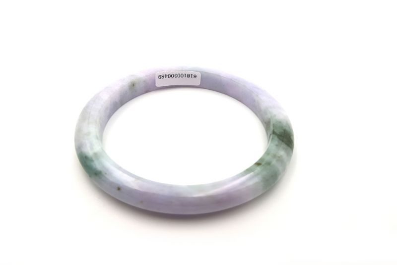 Jade-Armband Klasse A 6,2cm - Weiße, hellgrüne Flecken rosa Reflexion 4