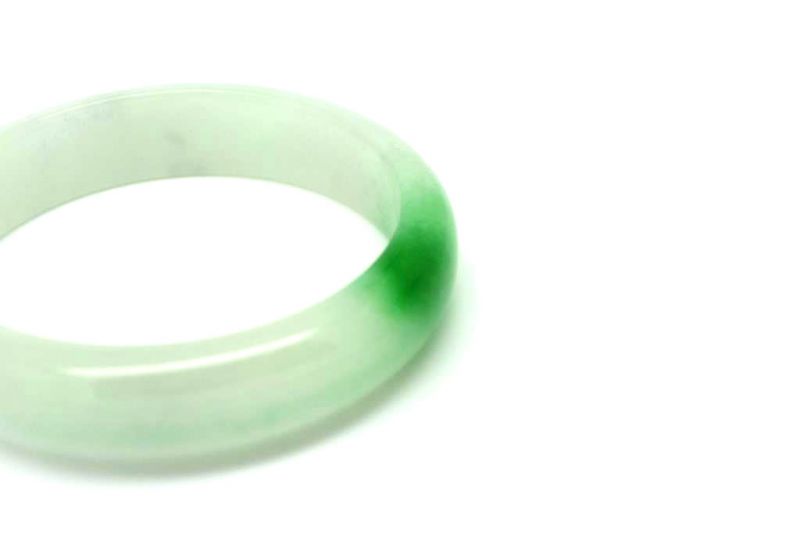 Jade-Armband Klasse A Weiß und grün 5 8cm 5