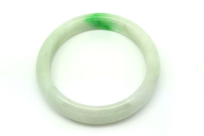 Jade-Armband Klasse AWeiß und grün 5 8cm 4