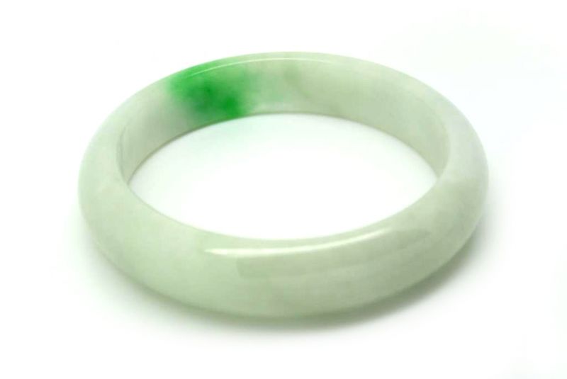 Jade-Armband Klasse AWeiß und grün 5 8cm 5